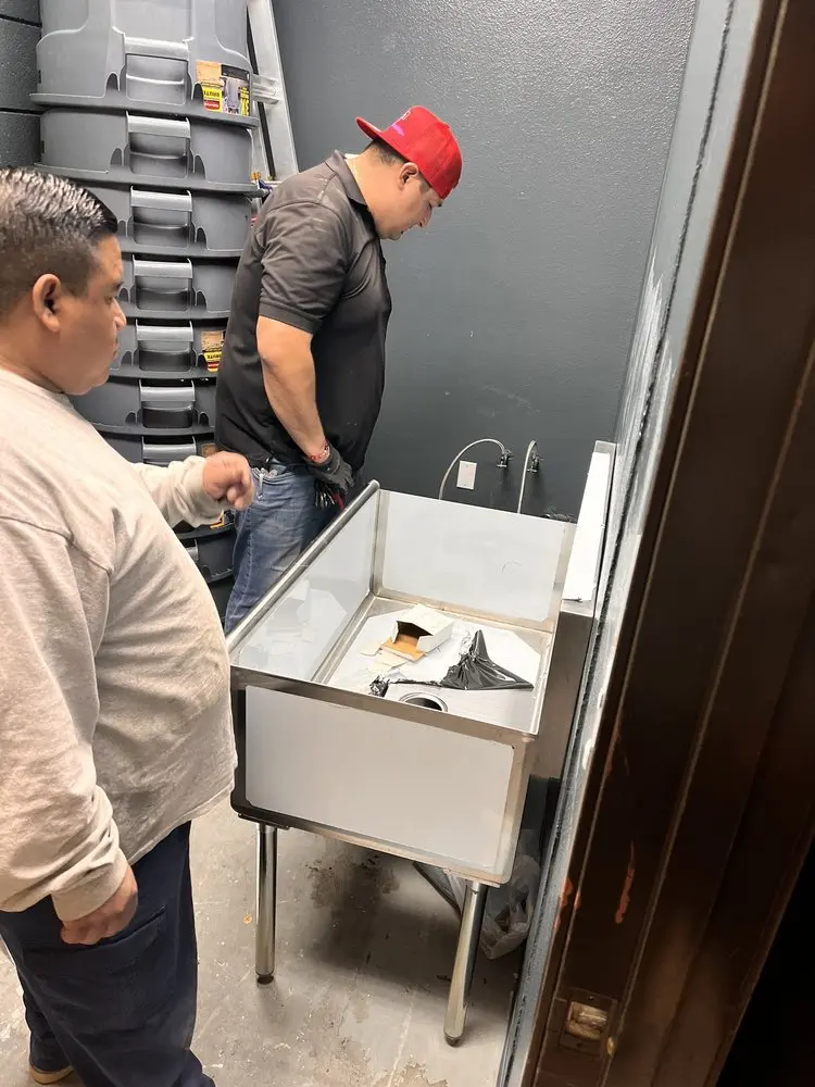 Commercial plumbing and sink installation in El Paso de Robles (Paso Robles)